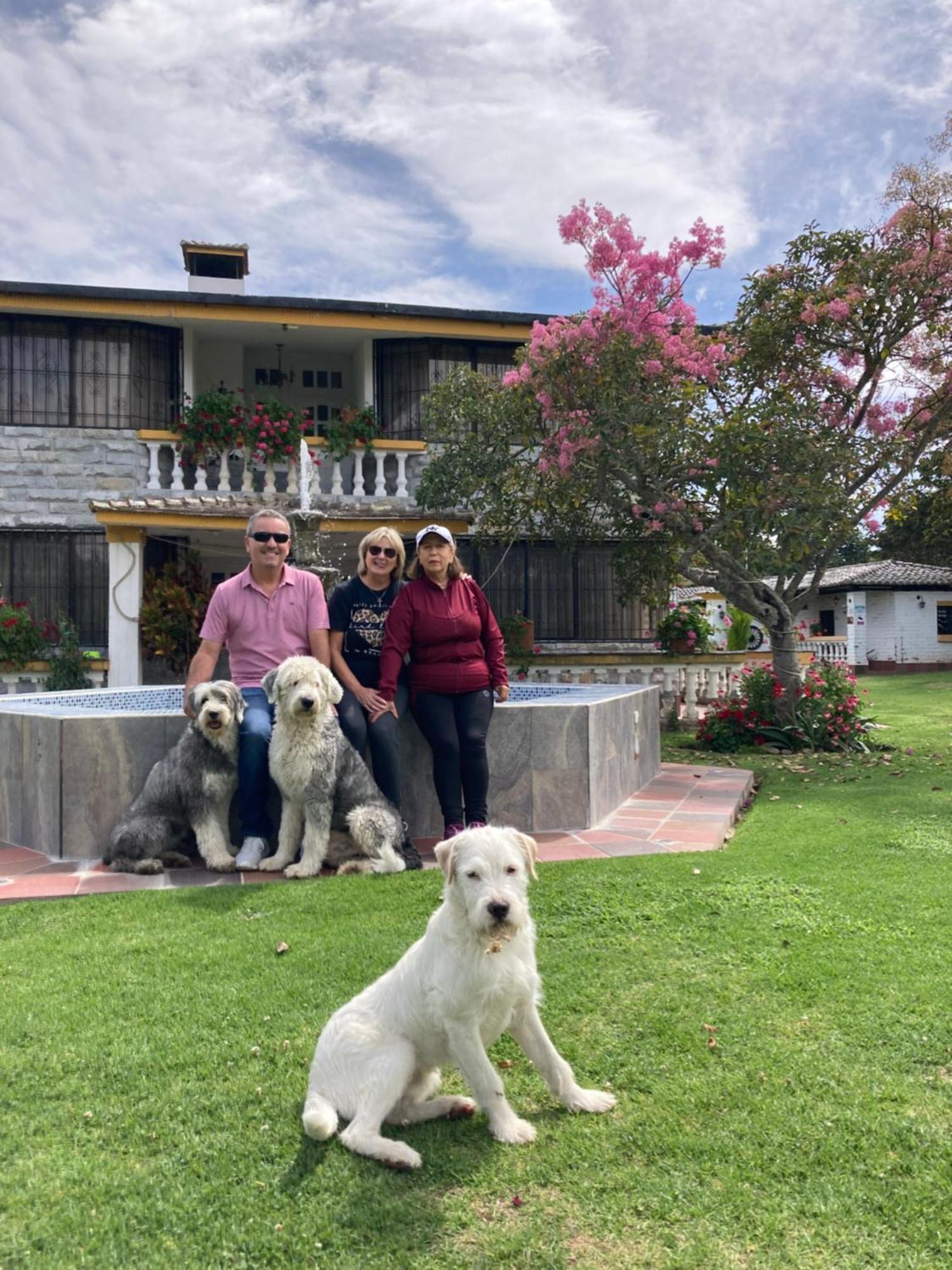Hosteria Casa Silva Checa 外观 照片